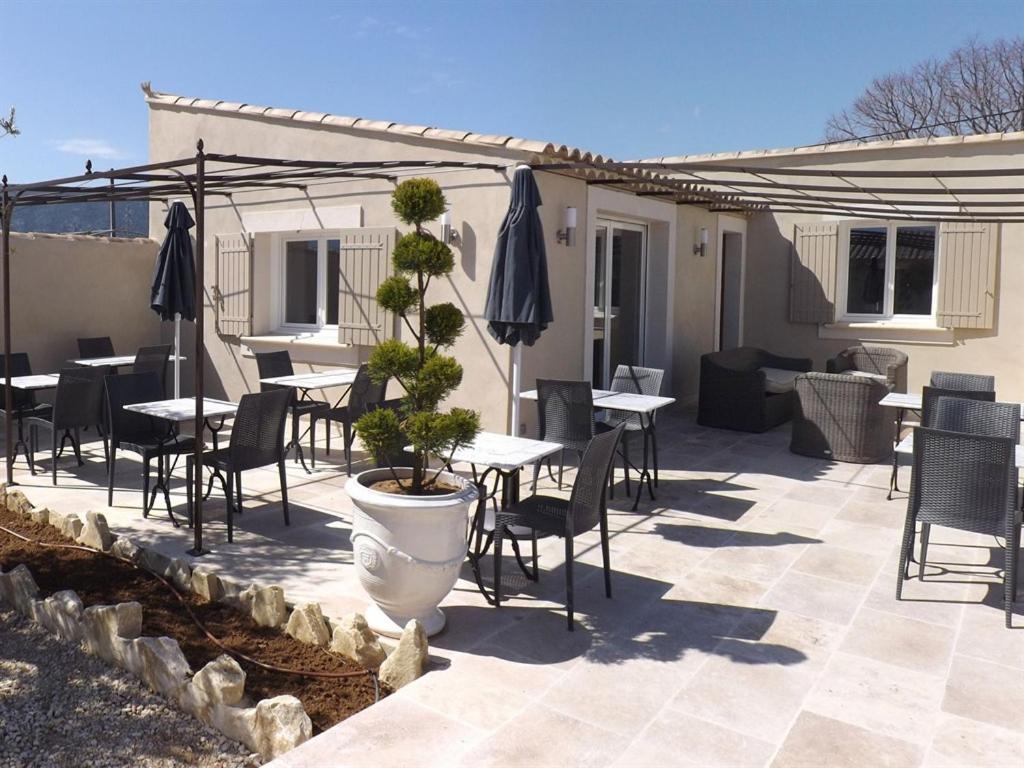 Mas Dansavan Chambres D'Hotes Oppede Exterior photo
